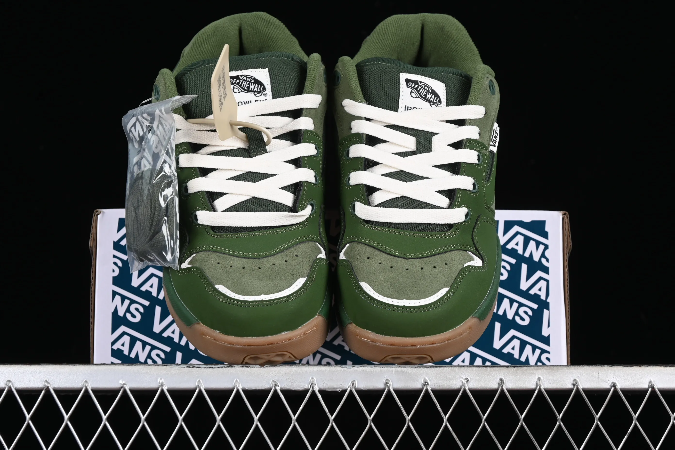 All categories Vans Vans series Vans Mid Vans China Vans Rowley XLT series Vans official shock-absorbing and wear-resistant retro skateboard shoes VN000E21BXU